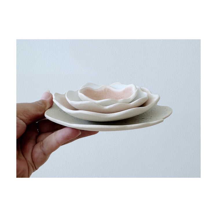 NESTING PETALS • sculptural serve ware