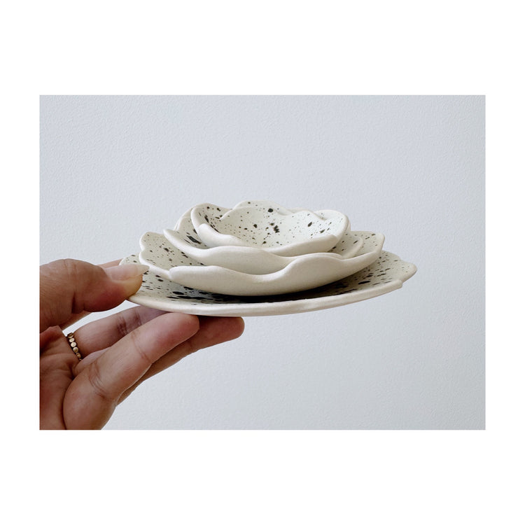 NESTING PETALS • sculptural serve ware